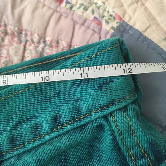 Vintage Hollywood Era green acid wash high waisted tapered jeans (size XS-S) - Picture 11 of 14